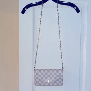 Louis Vuitton gold handbag chain - currently selling in stores